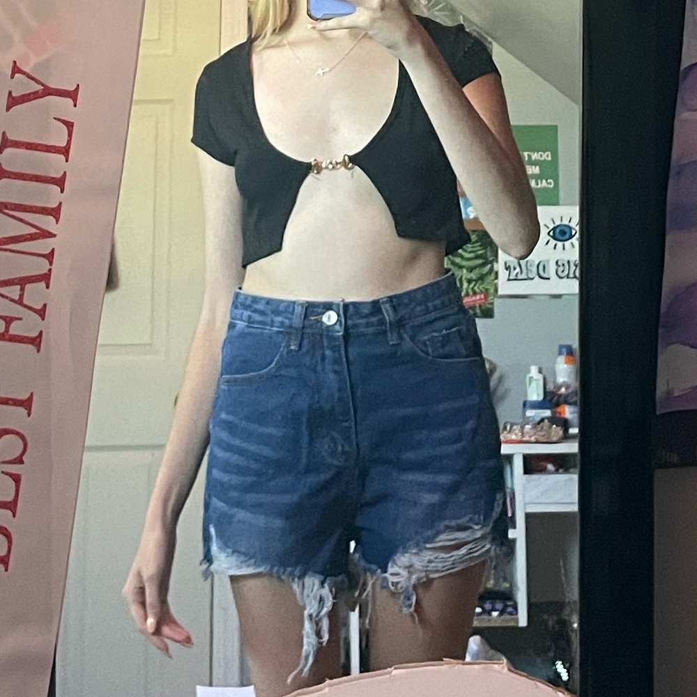 Cute peekaboo shirt